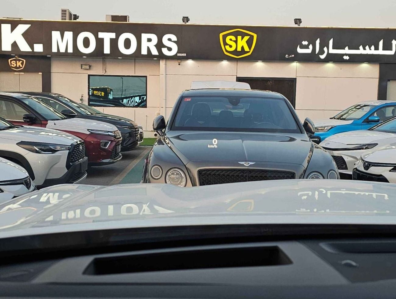 نيسان باترول نيسان باترول SE بلاتينيوم || كاملة المواصفات | بنزين، ناقل حركة أوتوماتيكي، محرك 3.8 لتر V6، دفع ربا