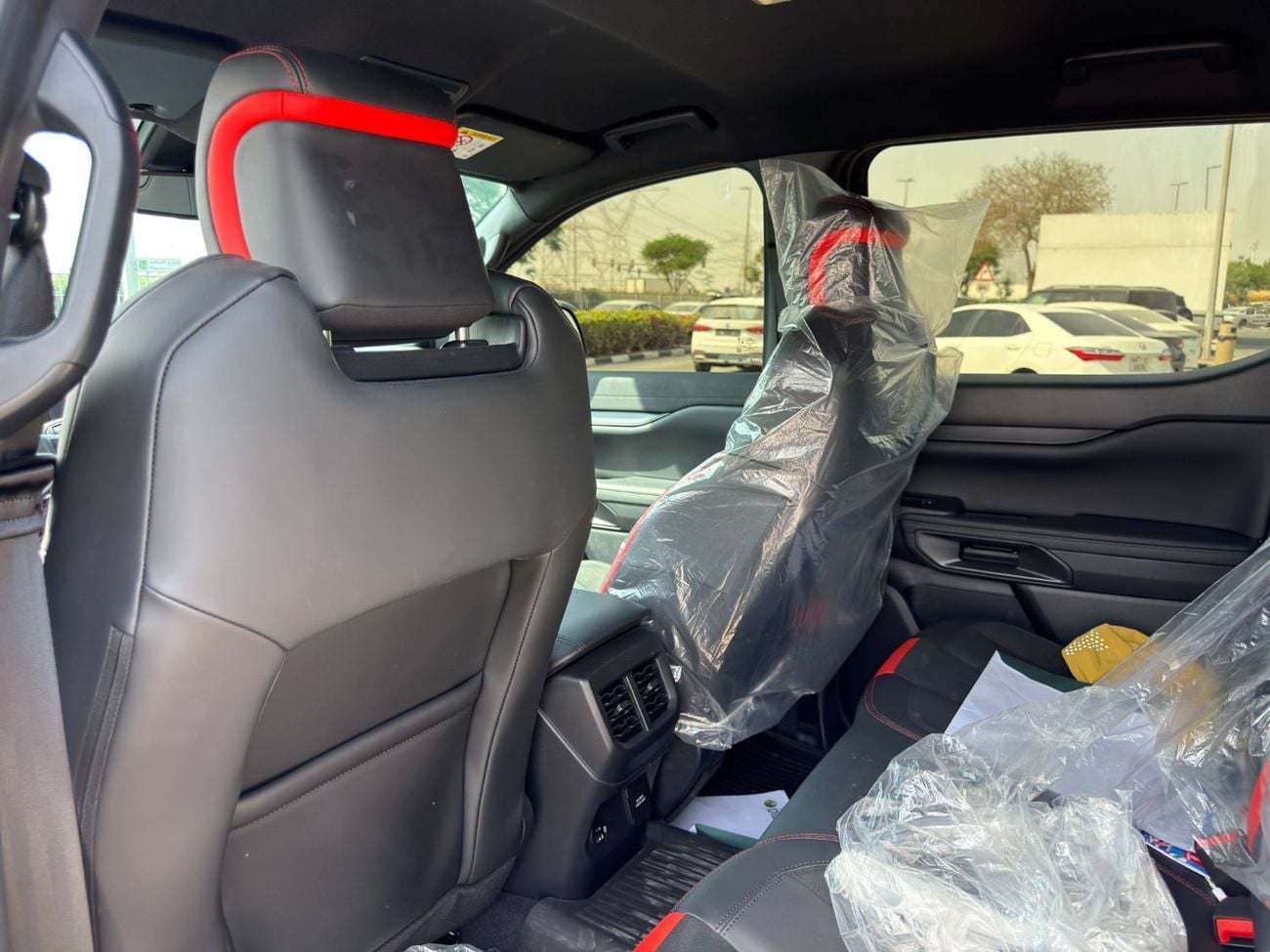 Ford Ranger RAPTOR GCC SPEC LESS KILOMETER