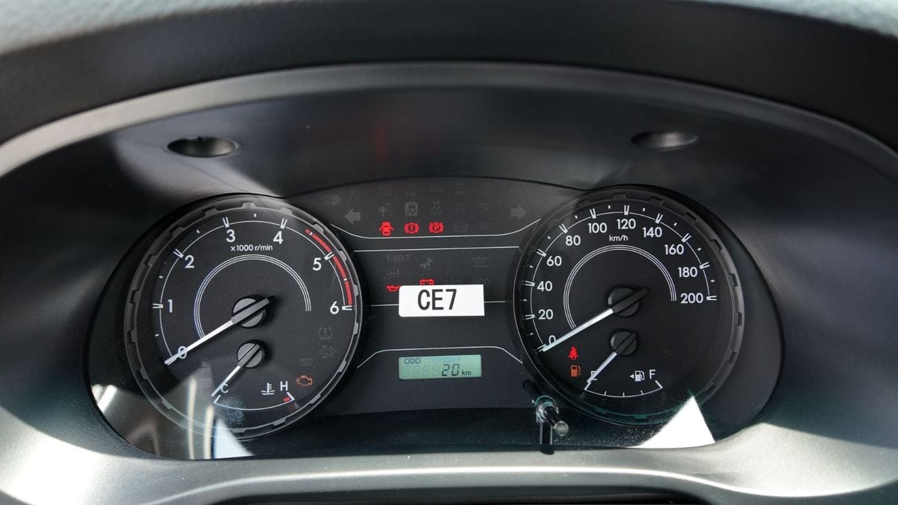 Toyota Hilux DLX 2.4L diesel 4WD 2026