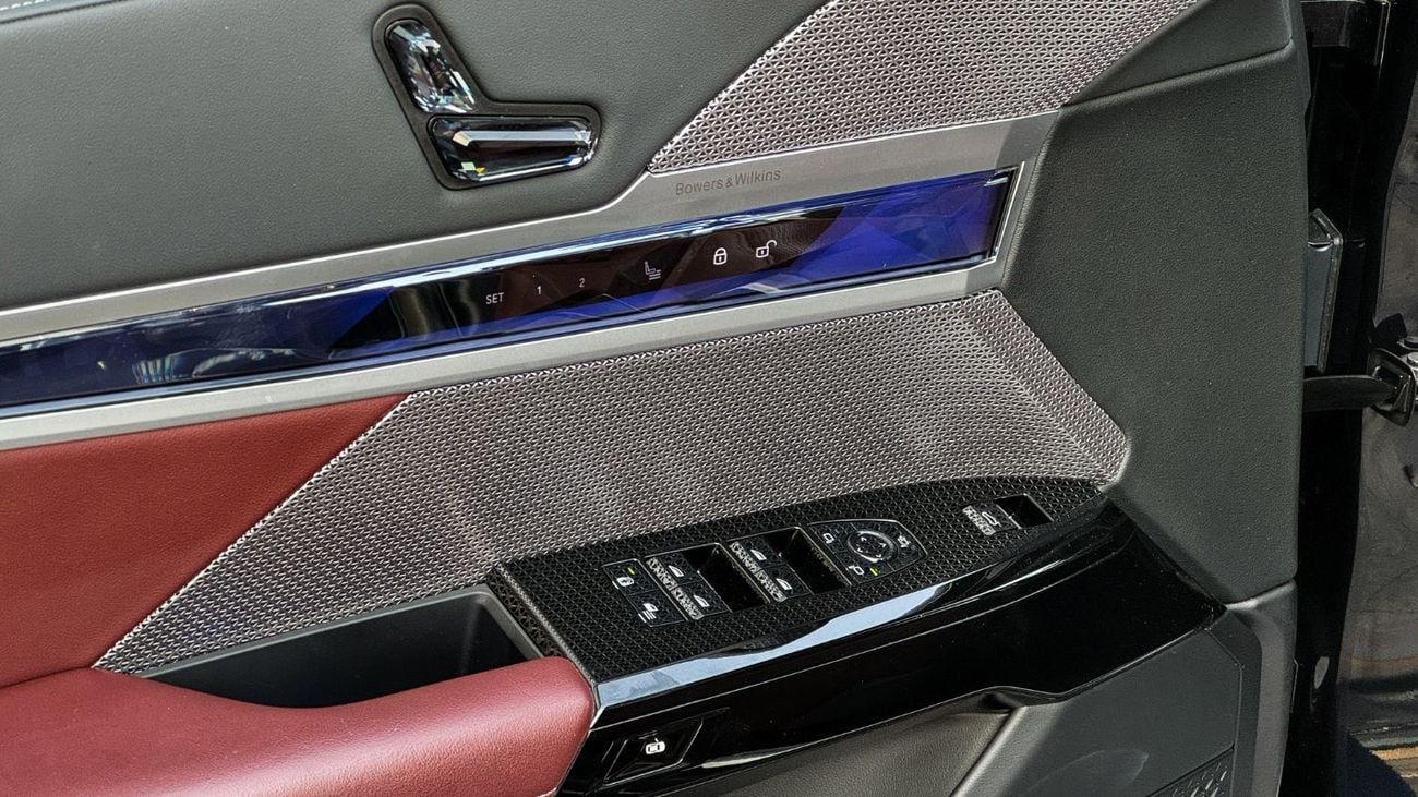 بي أم دبليو 740i إم سبورت 2023 GCC Agency Warranty Full Service History 3.0L Twin Turbo V6