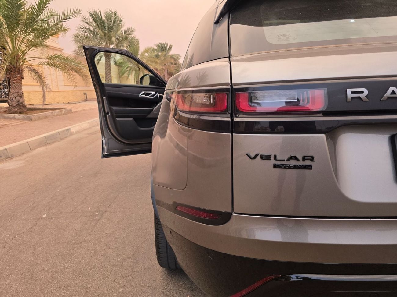 Land Rover Range Rover Velar R-DYNAMIC HSE