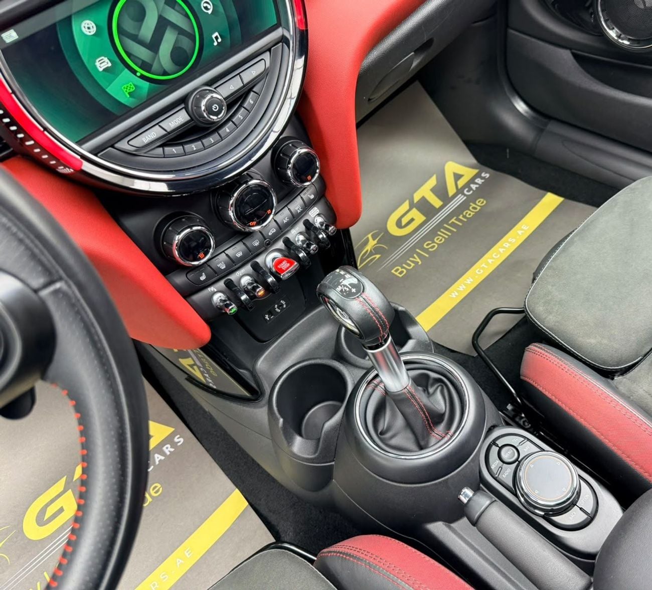 Mini John Cooper Works STANDARD 2018 Mini Cooper John Cooper Works, Service History, Fully Loaded, Excellent Condition, GCC