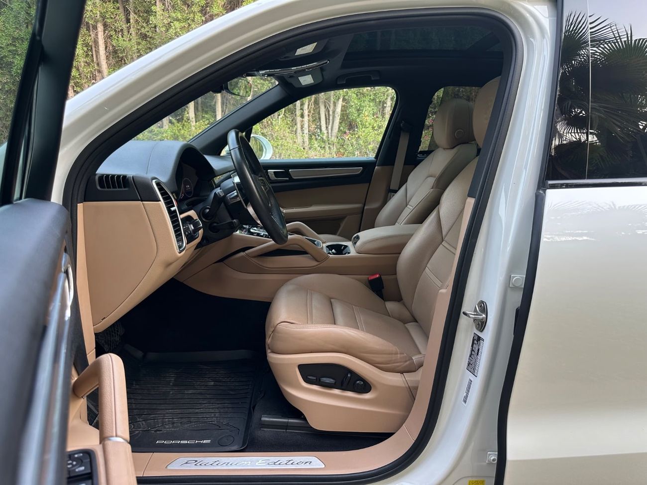 Porsche Cayenne PLATINUM EDITION 2021 Porsche Cayenne | Low Mileage | American Specs | Perfect Condition