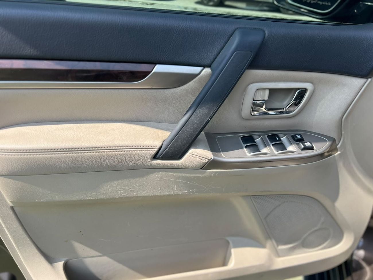 Mitsubishi Pajero GLS H/L ROCKFORD PLATINUM MITSUHBISHI PAJERO GLS 2020.ENGINE 3.8L/V6.