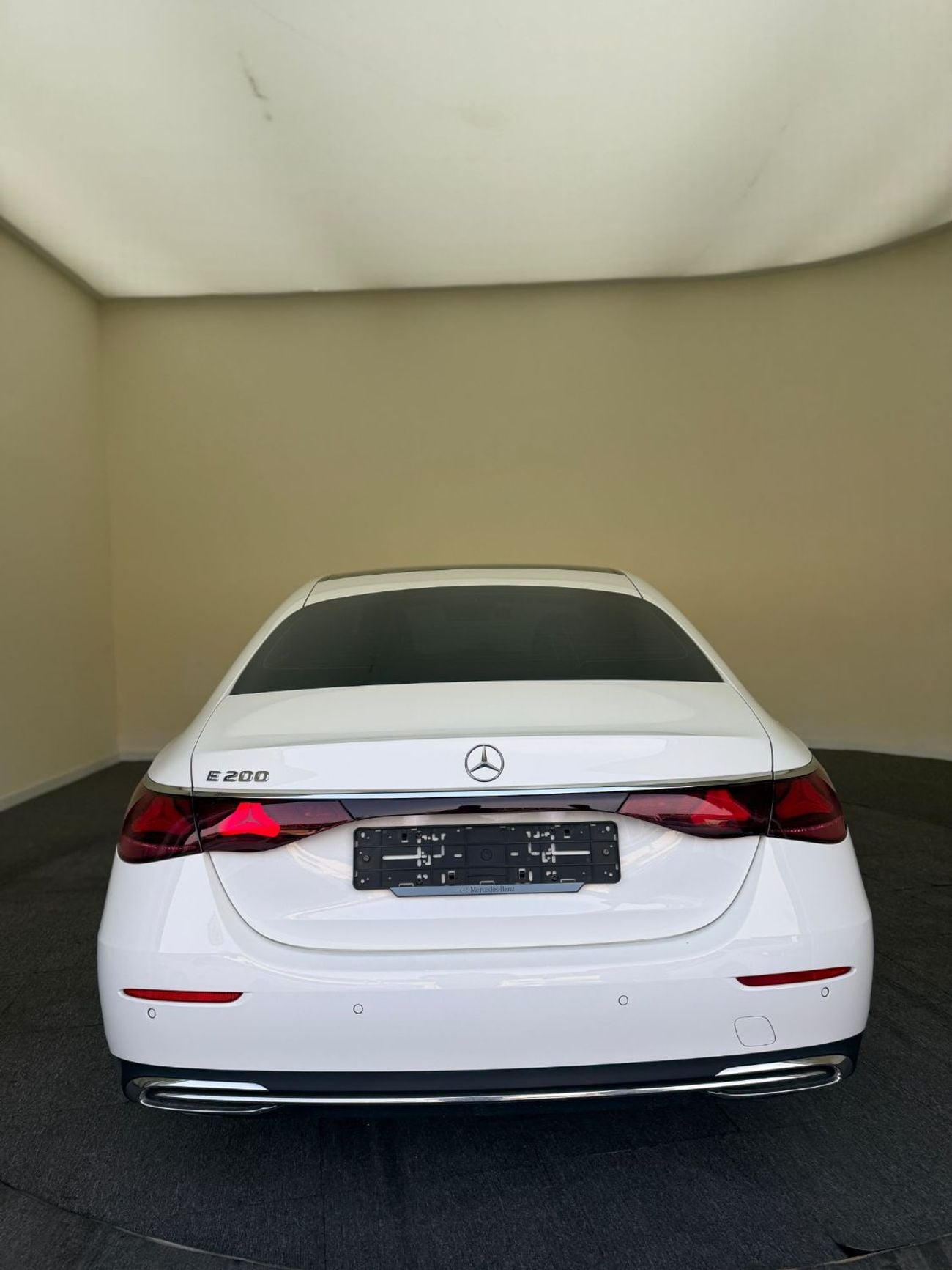 Mercedes Benz E200