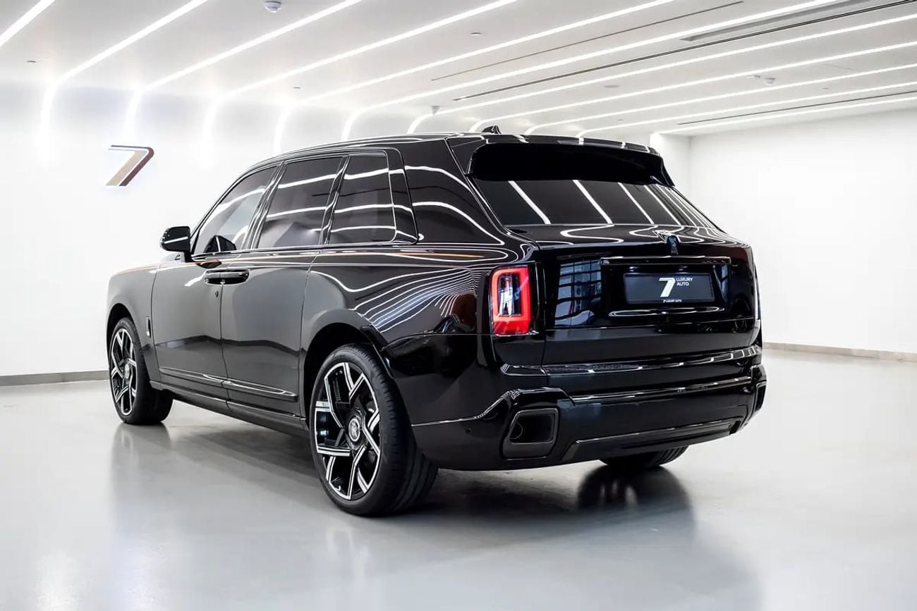 Rolls Royce Cullinan BLACK BADGE | GCC Specs | VIP SEATS | With Warranty and Service Contract
