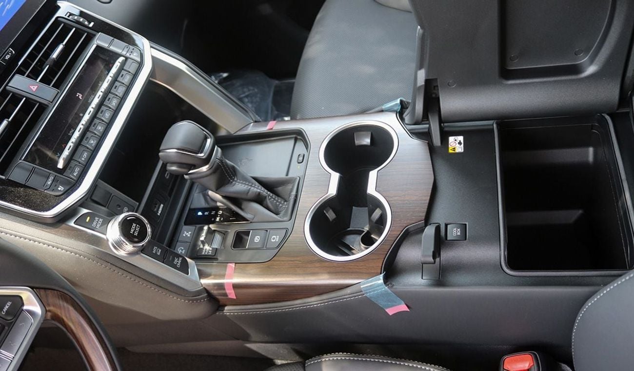 Toyota Land Cruiser GXR 3.5L Hybrid 10A/T. 2026 Model. For Export