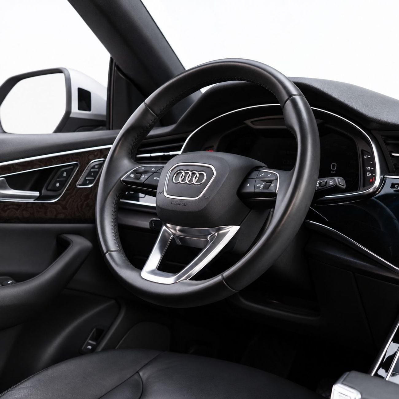 Audi Q8 AED 2,682 P.M • 0% Downpayment • Audi Q8 S-Line • 1 Year Warranty
