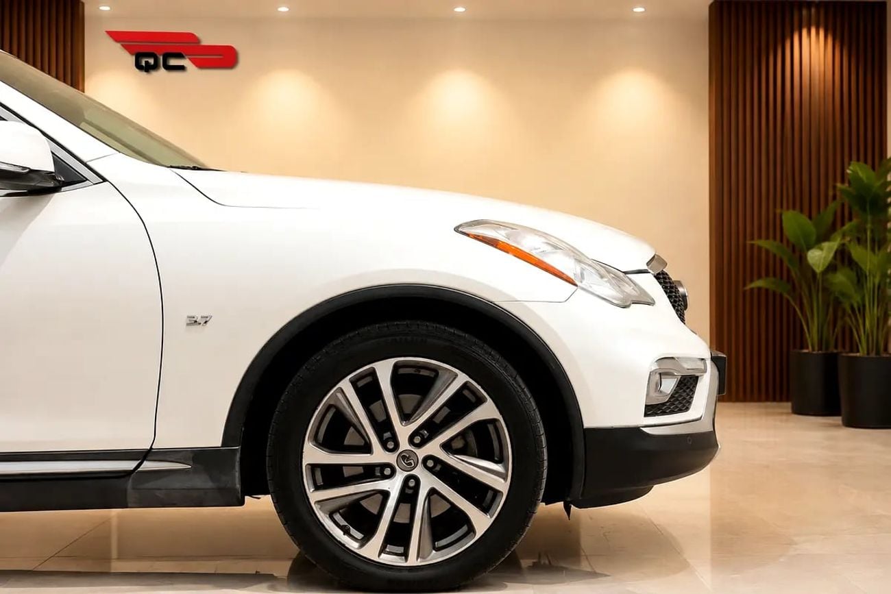Infiniti QX50 Luxury | GCC Specs | Pristine Condition