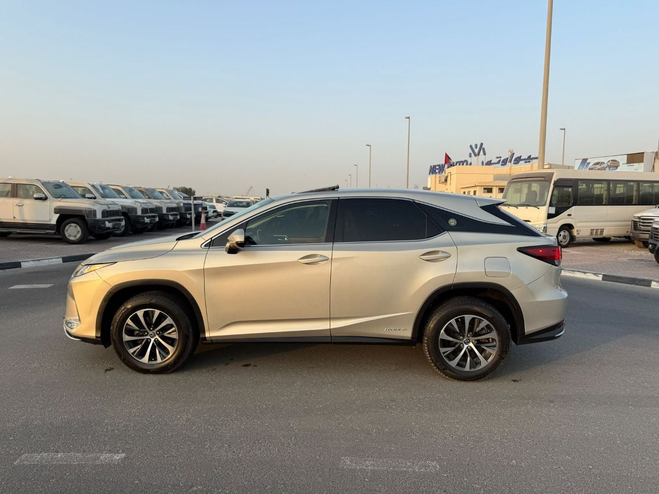 Lexus RX450h PREMIER 2021 LEXUS RX450H LUXURY HYBRID 3.5L V6 GCC WITH SUNROOF AWD AND COOLING SEATS