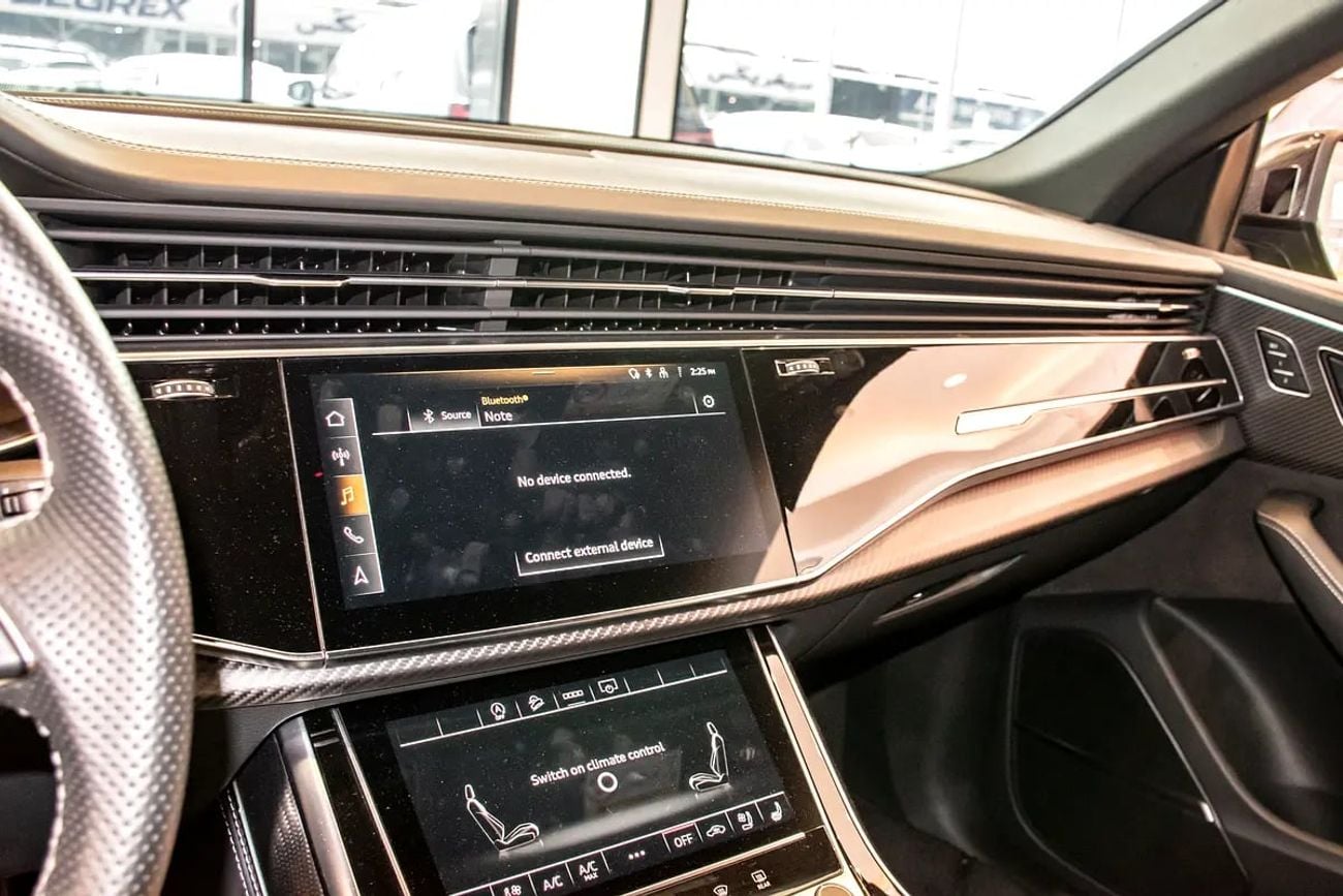 Audi RSQ8 4.0 TFSI quattro Carbon Black Edition - Japanese Specs