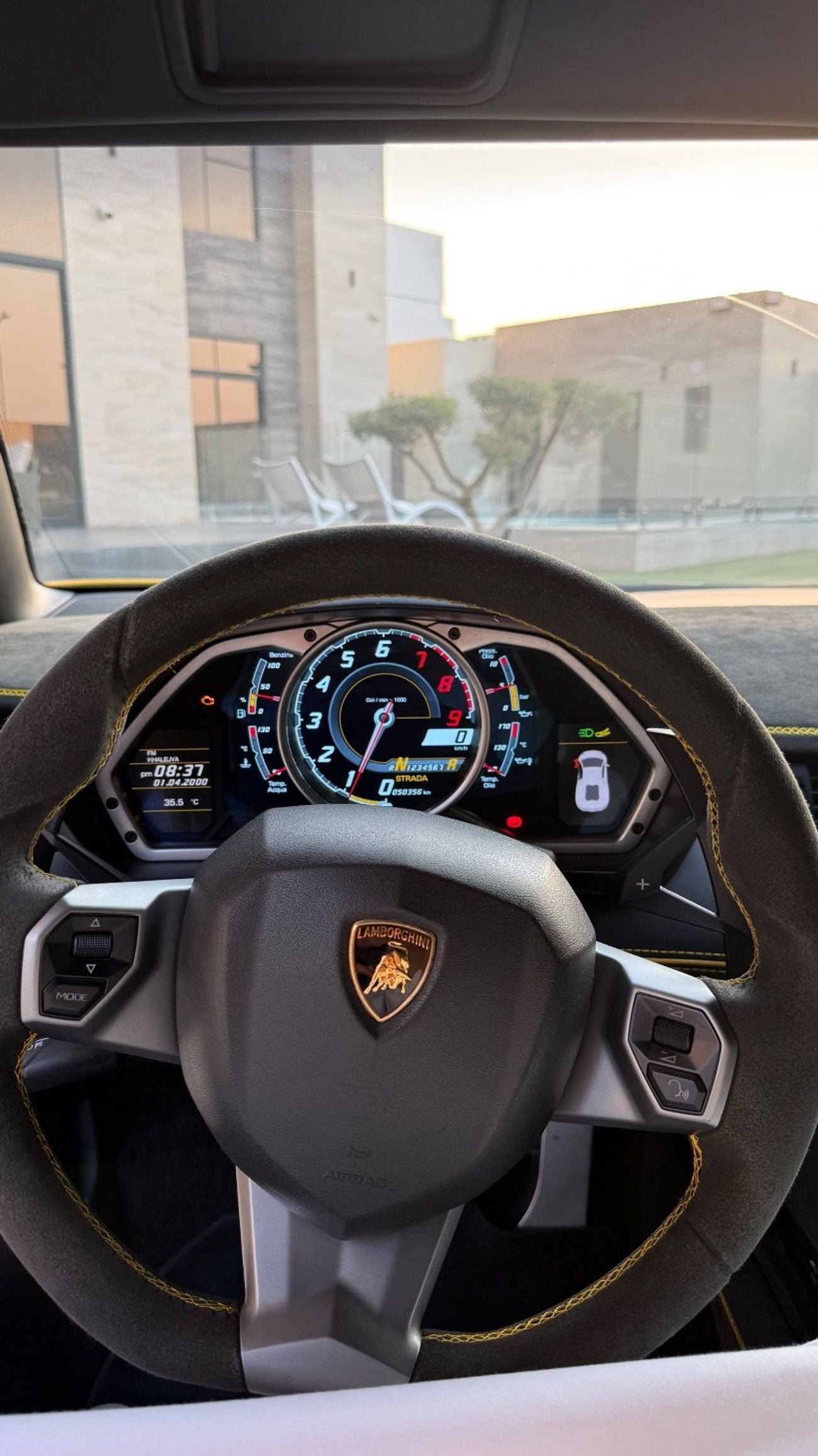 Lamborghini Aventador LP700
