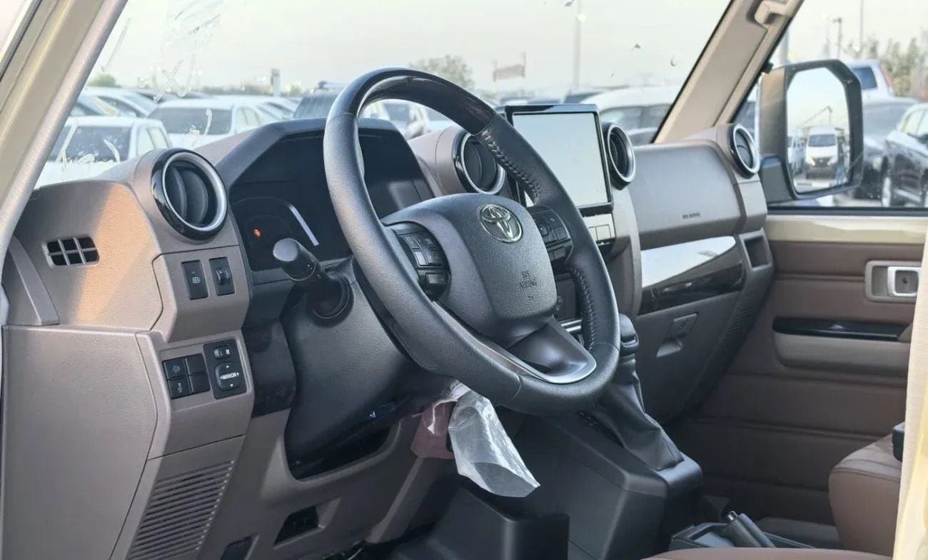 Toyota Land Cruiser 70 LC76 LX TOYOTA LAND CRUISER LC76 | 2.8L DIESEL | DVD CAMERA | LEATHER SEATS | 5 DOOR | FULL OPTION | MY2025