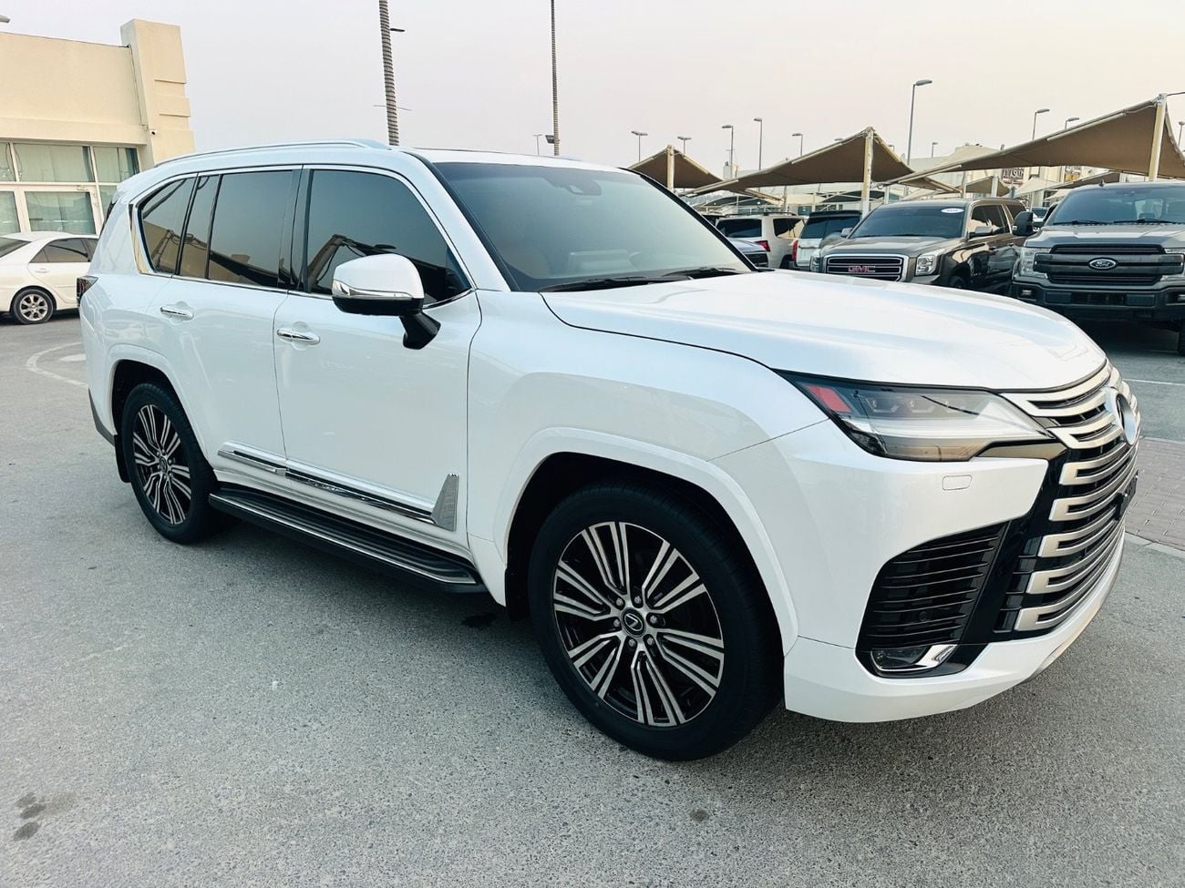 Lexus LX600 SIGNATURE