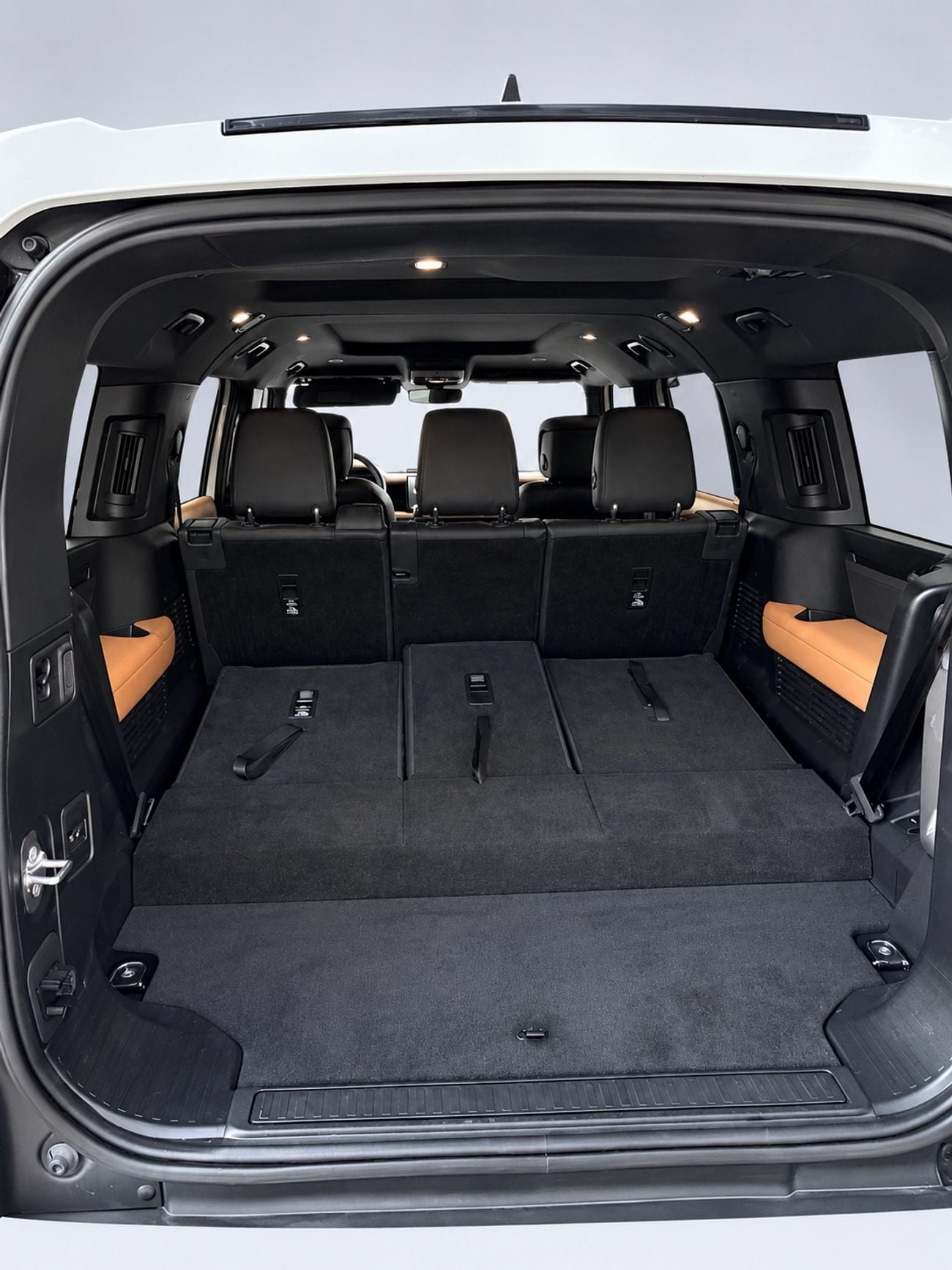 Land Rover Defender X Dynamic V6
