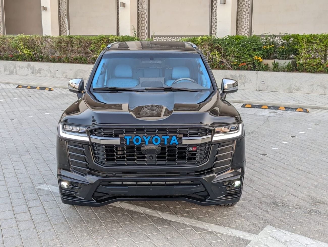 تويوتا لاند كروزر VXR تويوتا لاند كروزر 2013 معدلة إلى LC 300 2025 من الداخل والخارج
