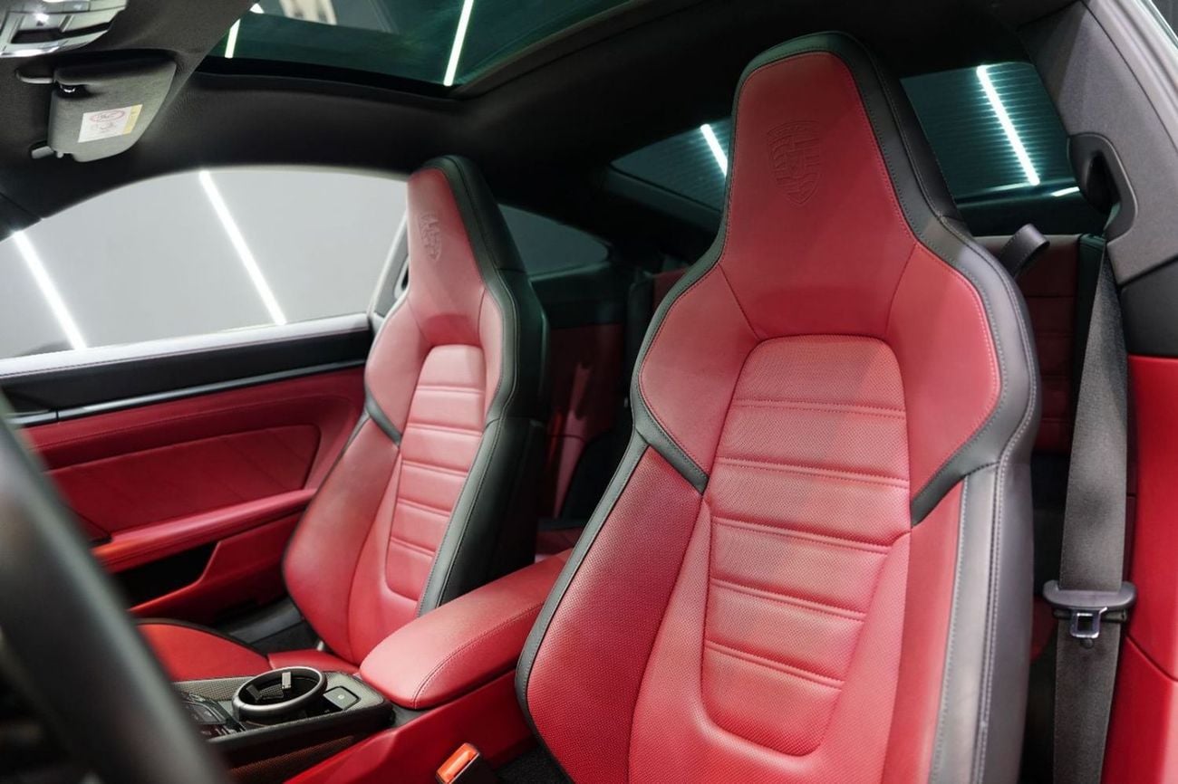 Porsche 911 CARRERA 2025 Porsche 911 Carrera, 992.2 Facelift, Panoramic Roof, 360° Camera, Al Nabooda Warranty!!