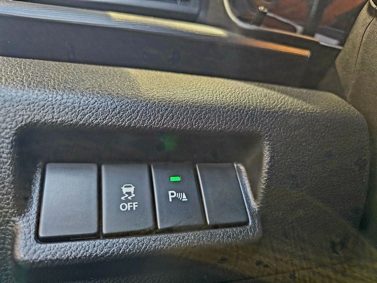 Suzuki Ertiga ERTIGA GLX / ORIGINAL PAINT / 7 SEATS / REAR CAMERA / LOW MILEAGE
