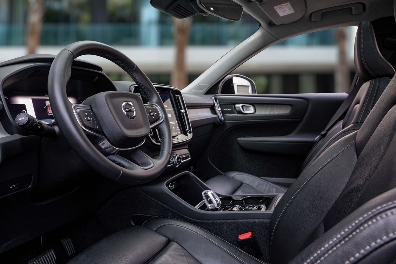 فولفو XC 40 B4 ULTIMATE DARK XC40 B4 Ultimate Dark | 1,861 P.M | 0% Downpayment | UNDER WARRANTY