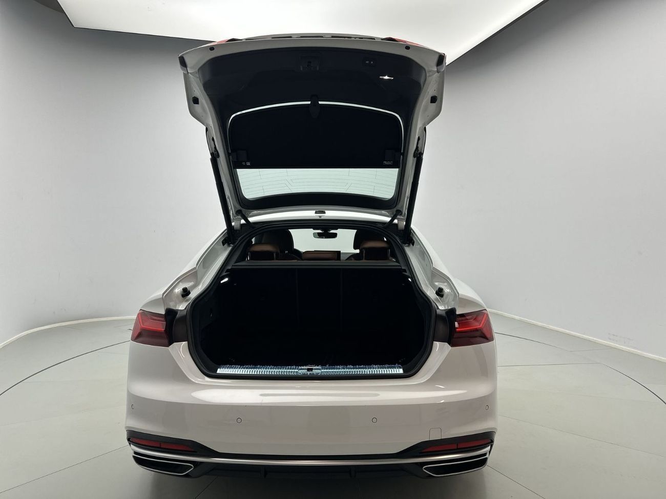 أودي A5 40 TFSI ADVANCED SPORTBACK 40 TFSI 190hp (Ref# 99566)
