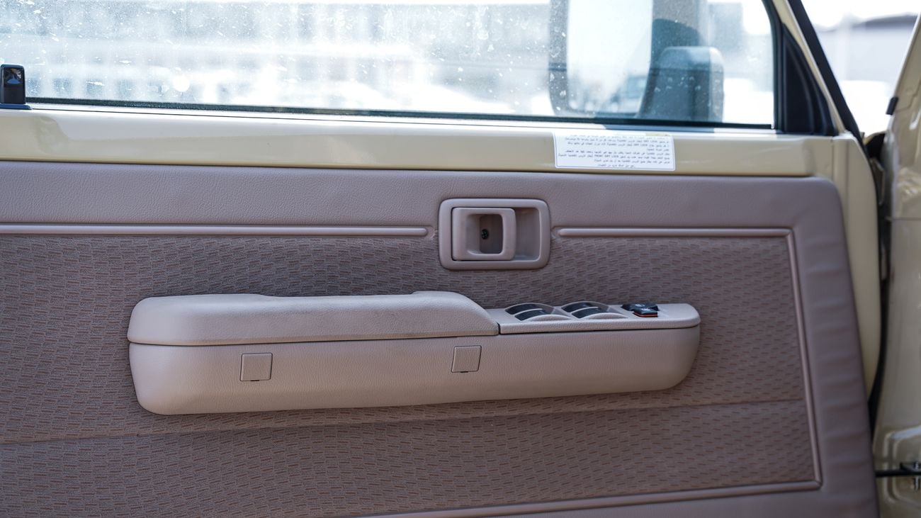 Toyota Land Cruiser 70