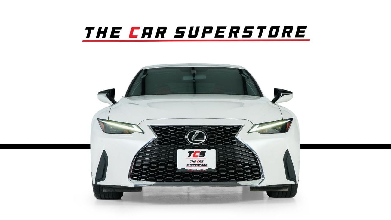 Lexus IS300 PREMIER GCC- warranty and Service package valid till November 2029