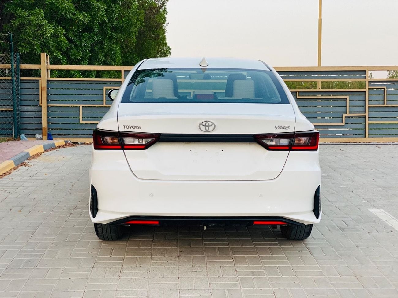Toyota Yaris E