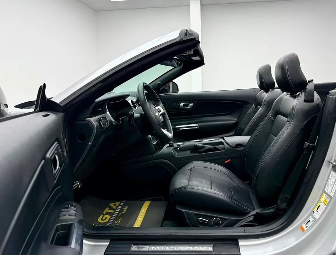 Ford Mustang GT PREMIUM Convertible, Warranty, Full Service History, Fully Loaded, GCC