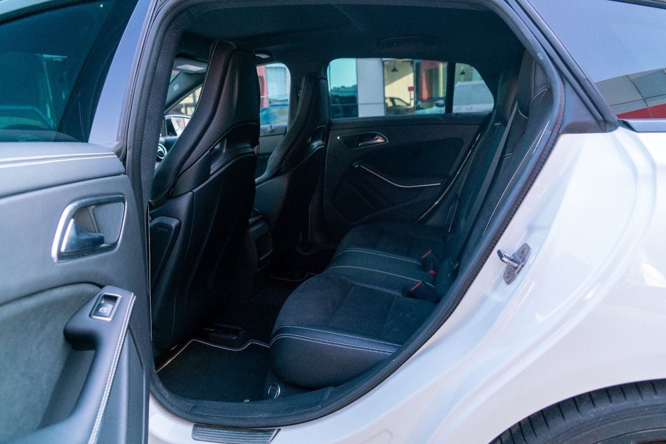 Mercedes Benz CLA 45 AMG Mercedes Benz CLA 45 AMG shooting brake 2019