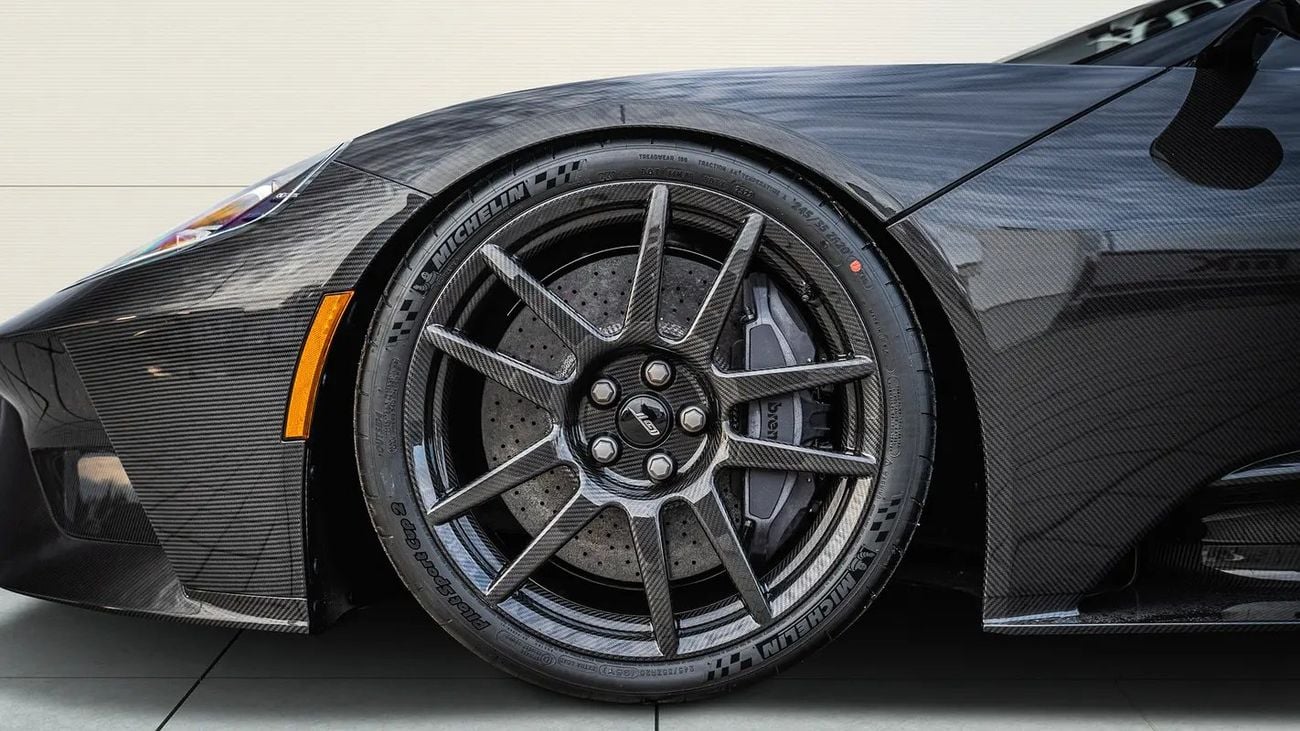 فورد جي تي LIQUID CARBON 1 OF 25 + FULL CARBON BODY !!!