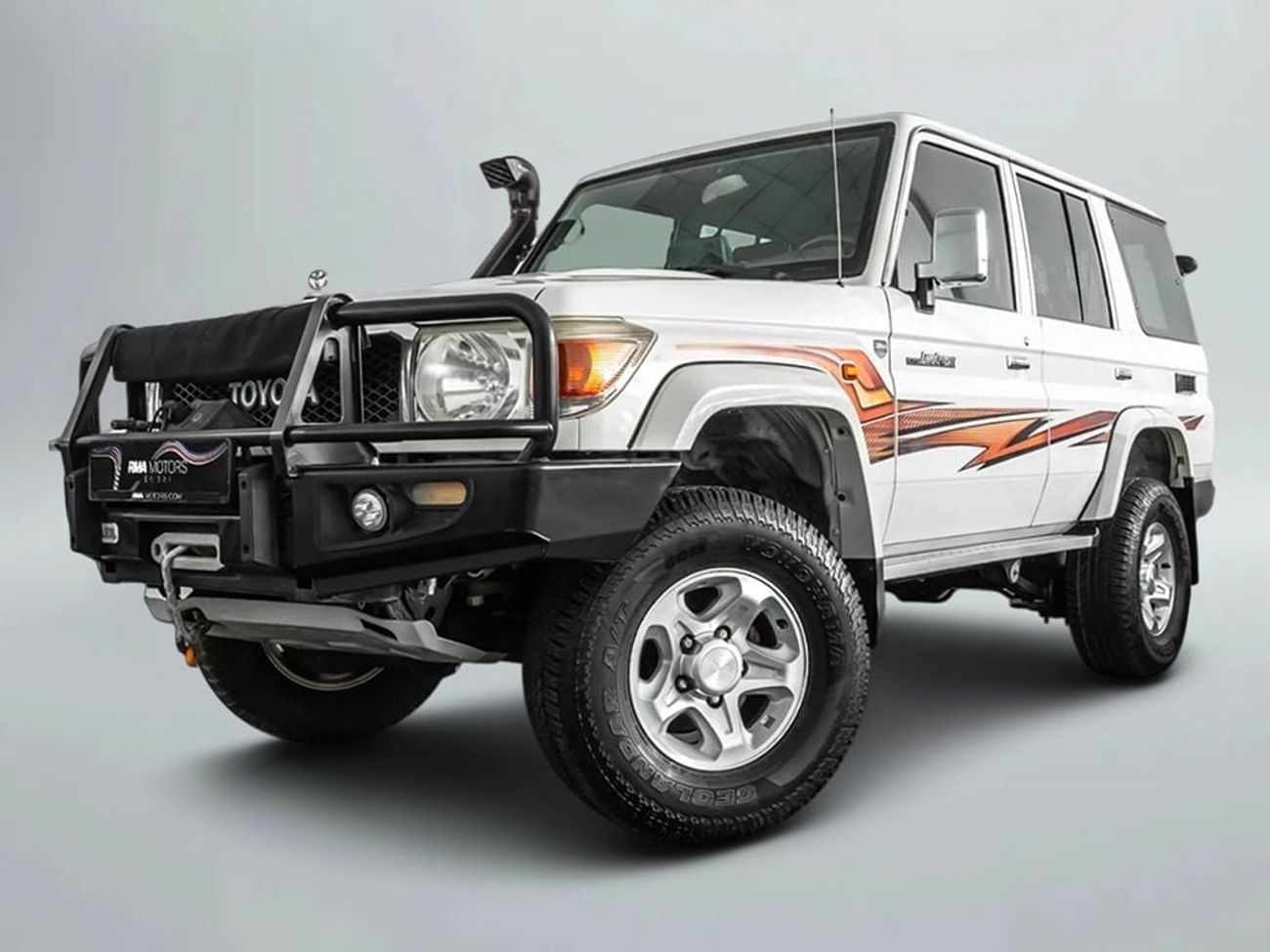 Toyota Land Cruiser 70 LC76 LX