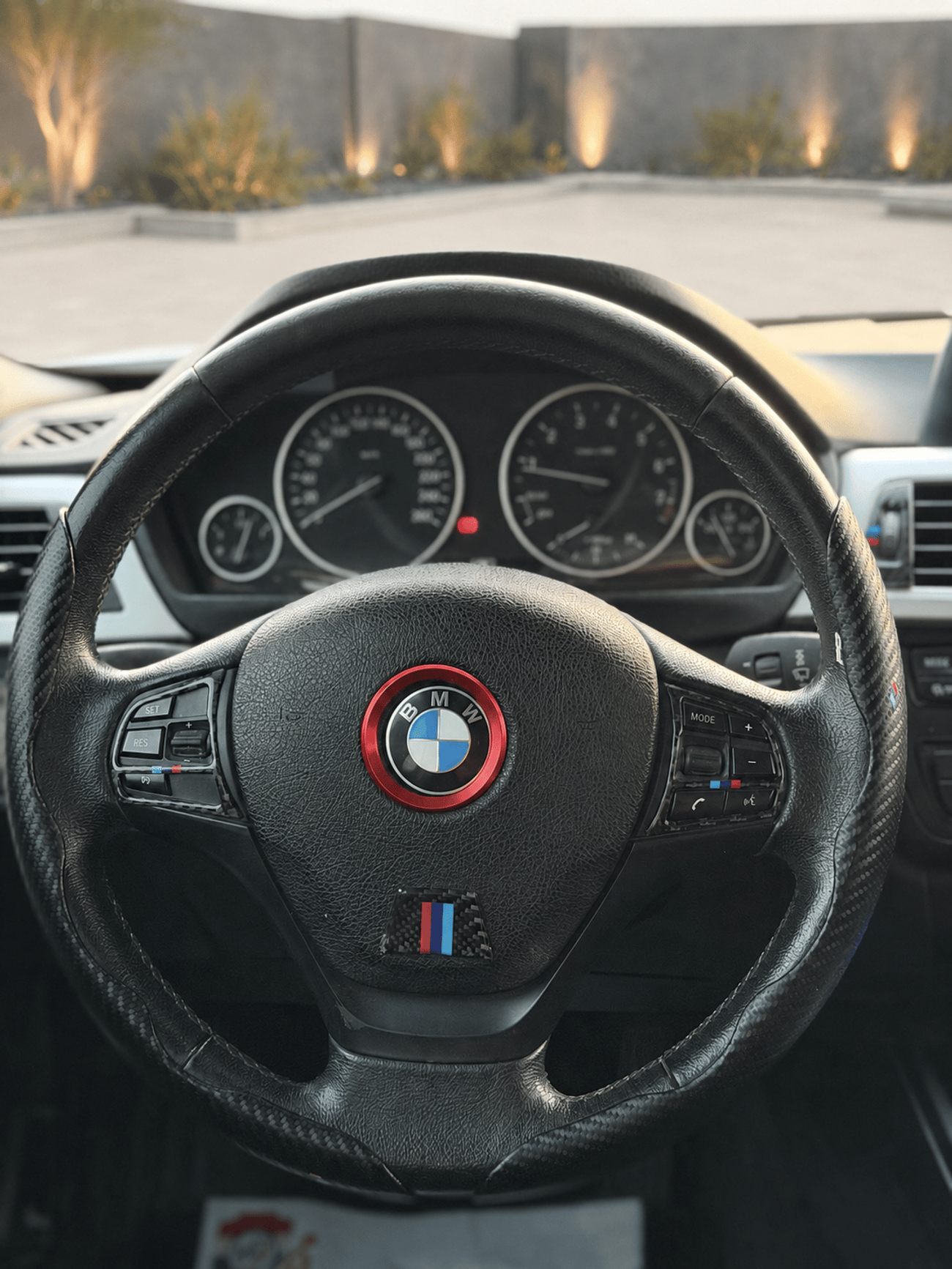 BMW 320i STANDARD