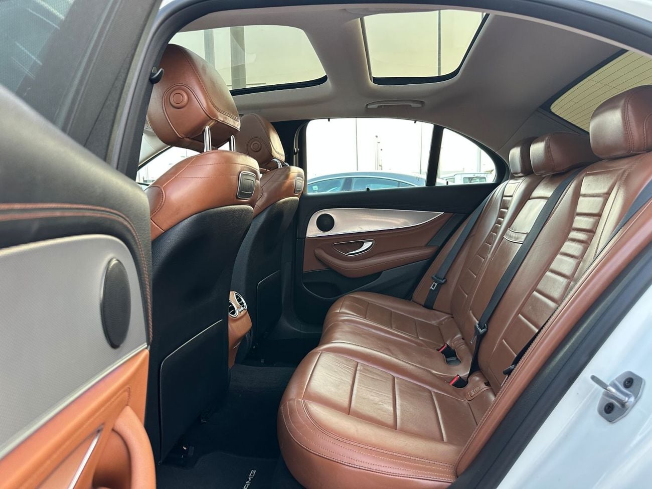 مرسيدس بنز E300 AMG