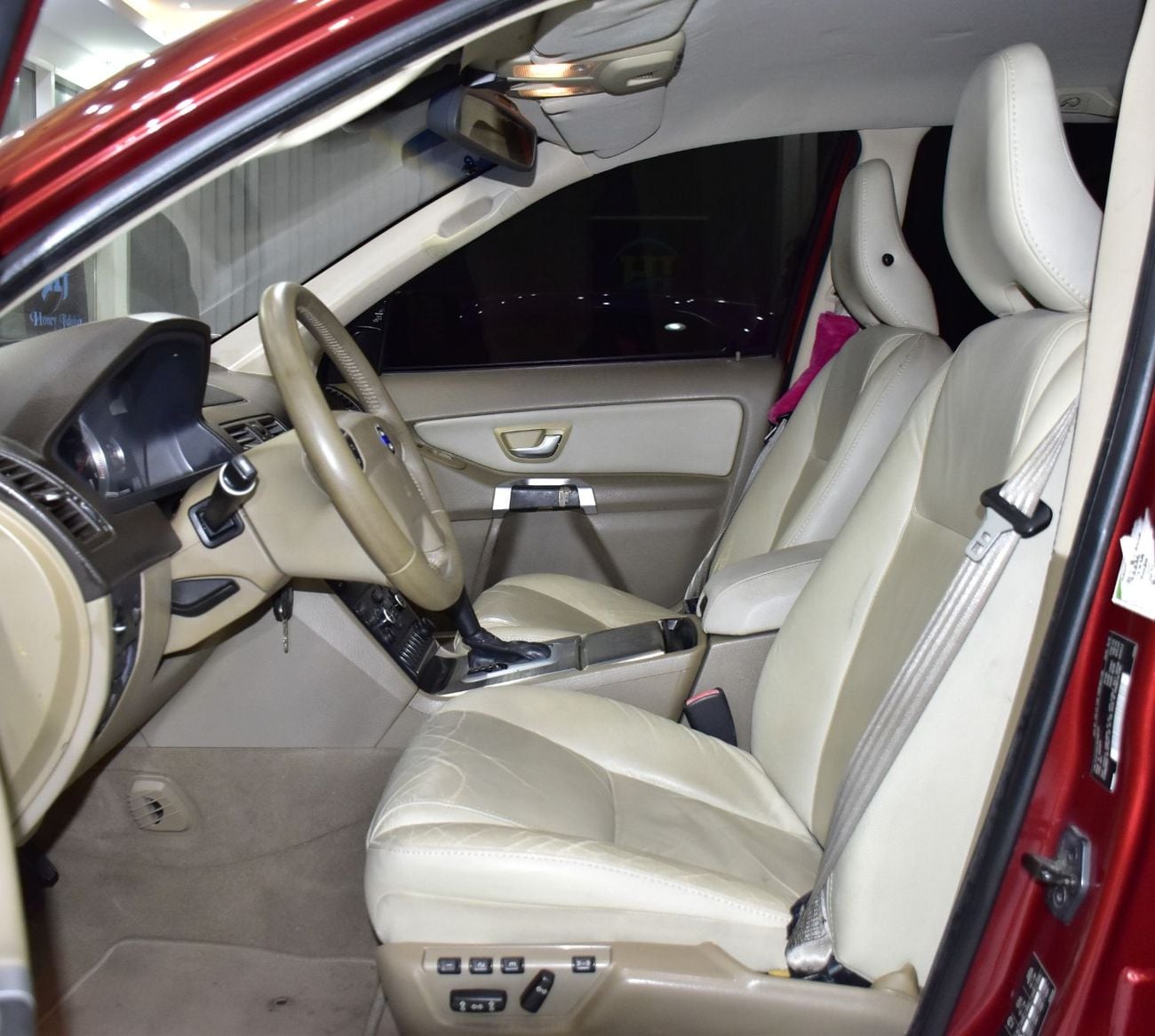 Volvo XC90 EXECUTIVE EXCELLENT DEAL for our Volvo XC90 3.2 AWD ( 2011 Model ) in Red Color GCC Specs