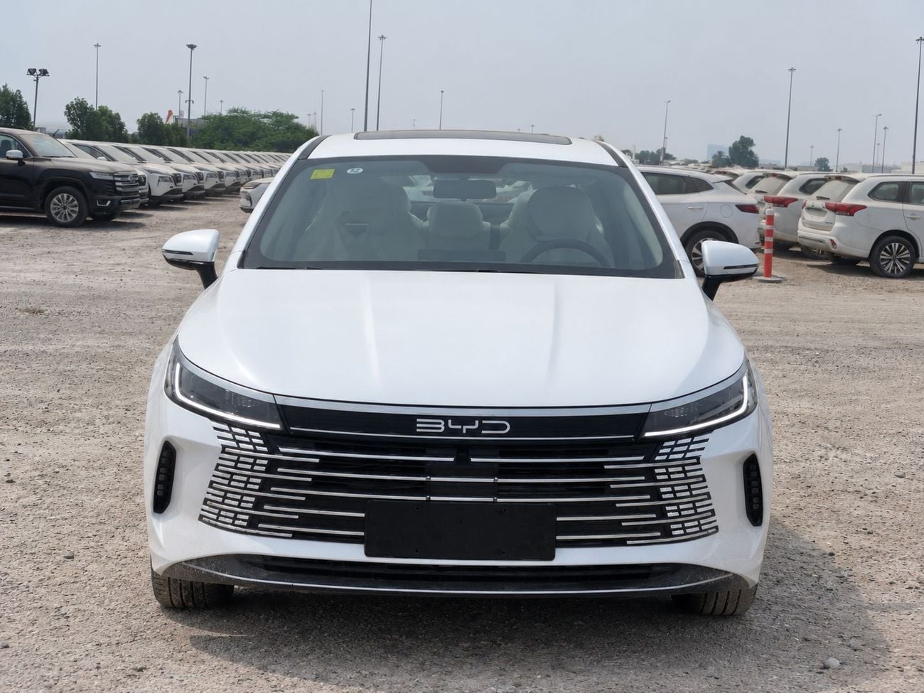 BYD Destroyer 05 Luxury Edition ECTB - 8. BYD Destroyer 05 2025 55 Luxury Edition – Petrol Auto – White with Black