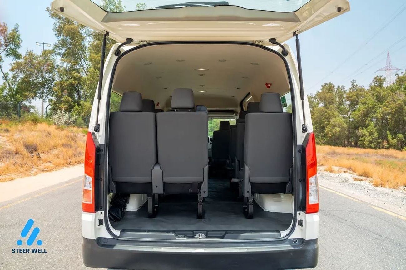 Toyota Hiace GL 2022 | H300 3.5L Petrol Manual 13-Seater Passenger Van | GCC Specs