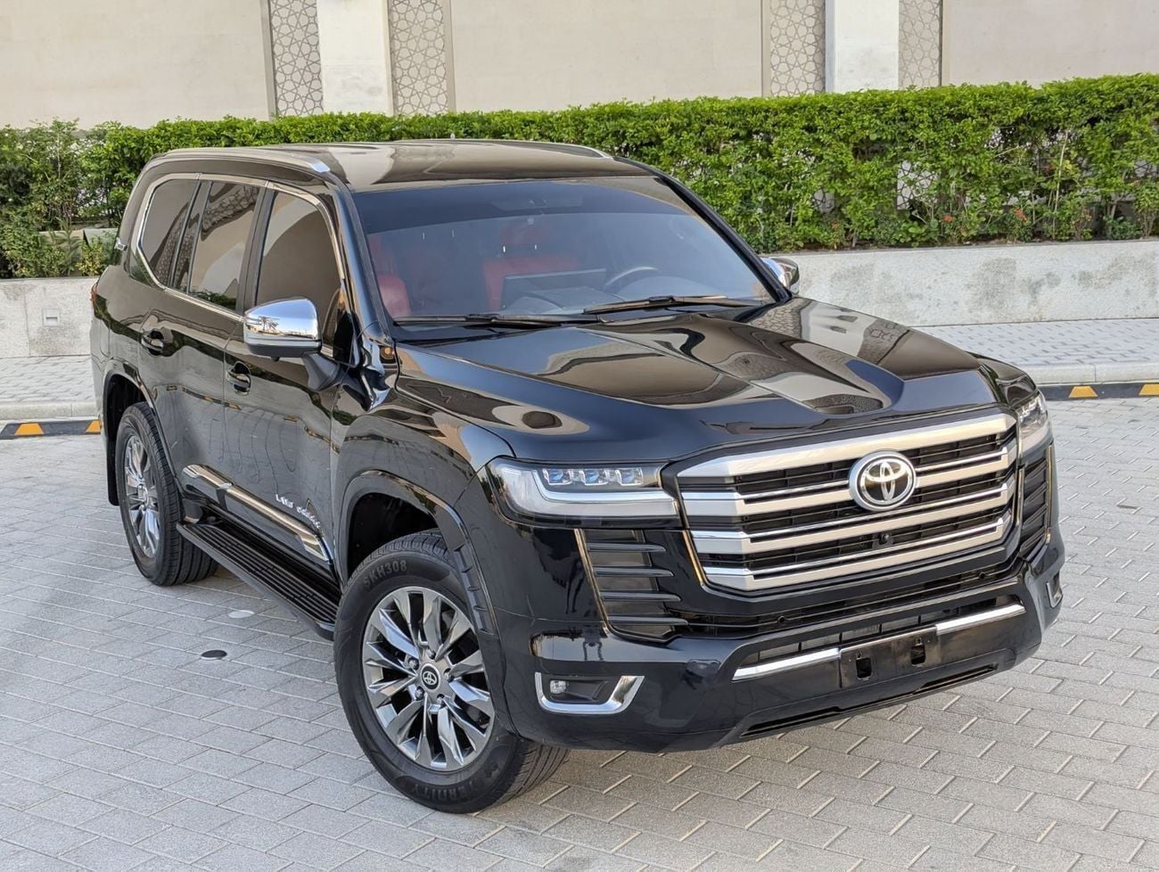 تويوتا لاند كروزر GXR Toyota landcruise 2015Model Facelifte 2025 4.0L v6 petrol Engine Colour Black push start Transmi