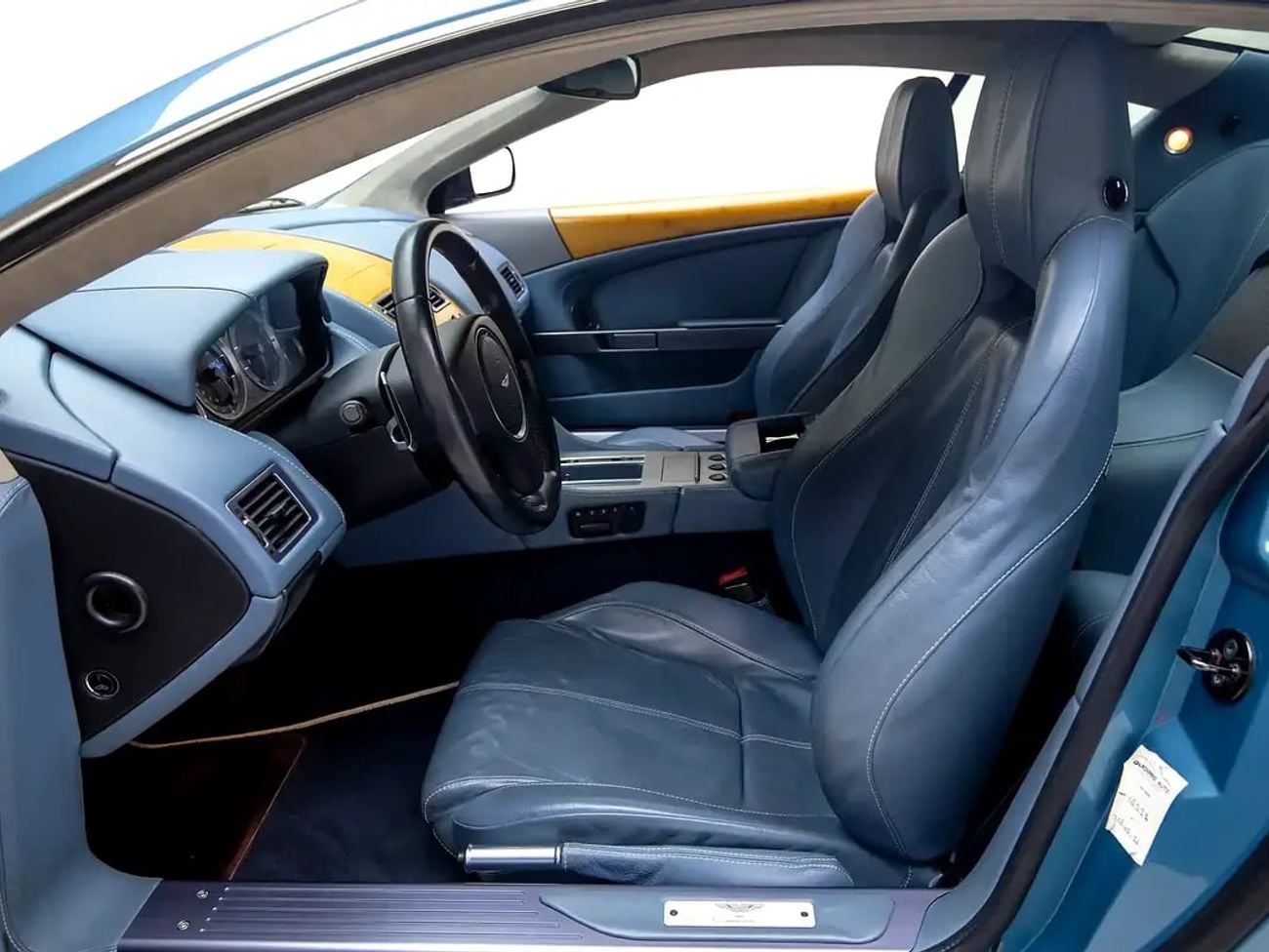 Aston Martin DB9 STANDARD GCC Spec | Pristine Condition