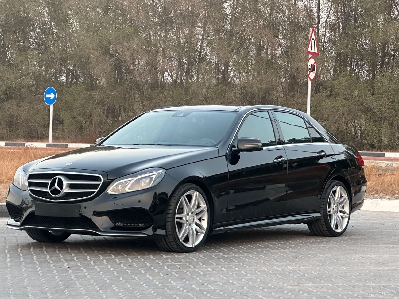 Mercedes Benz E300 ELEGANCE AMG