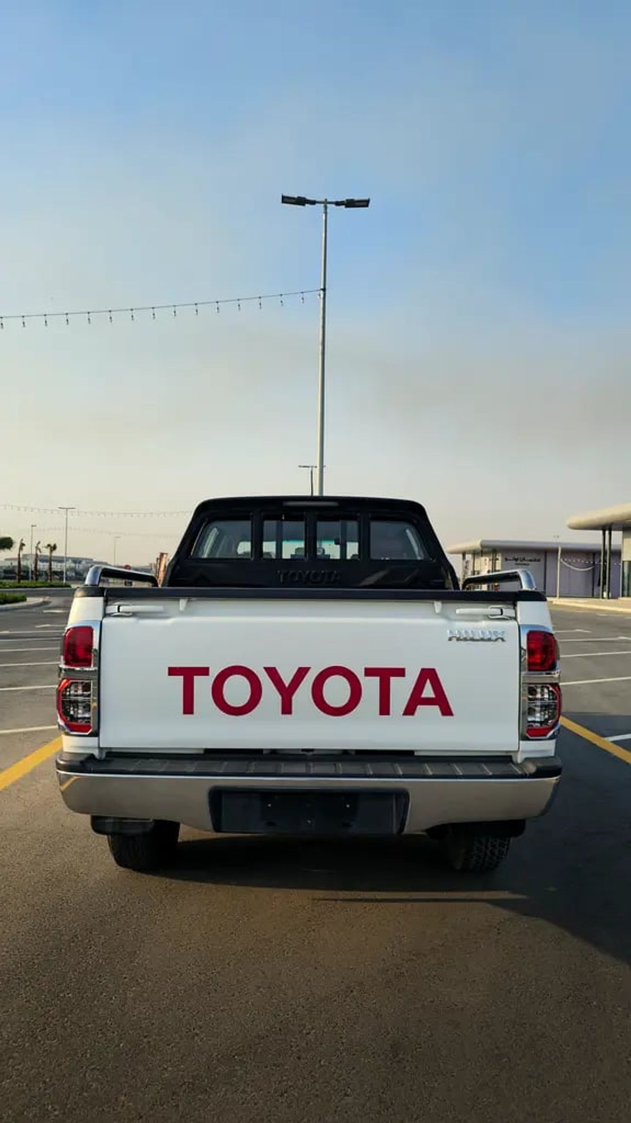 تويوتا هيلوكس GL Double Cab GLX | GCC Specs | Well Maintained