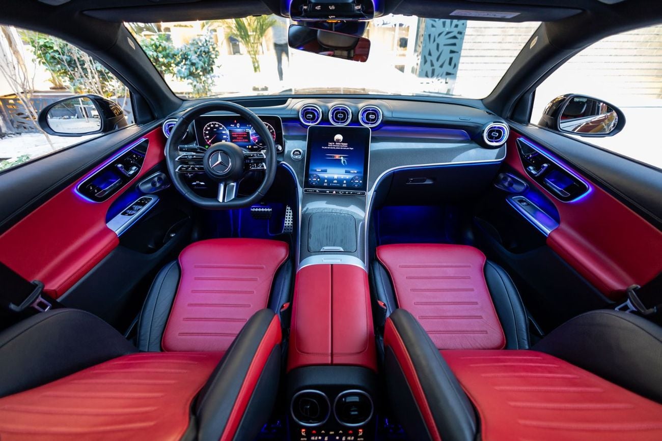 مرسيدس بنز GLC 200 بريميوم بلس مرسيدس بنز GLC200 كوبيه 4MATIC موديل 2024 بقوانين مجلس التعاون الخليجي | ضمان الوكالة | عقد صيانة