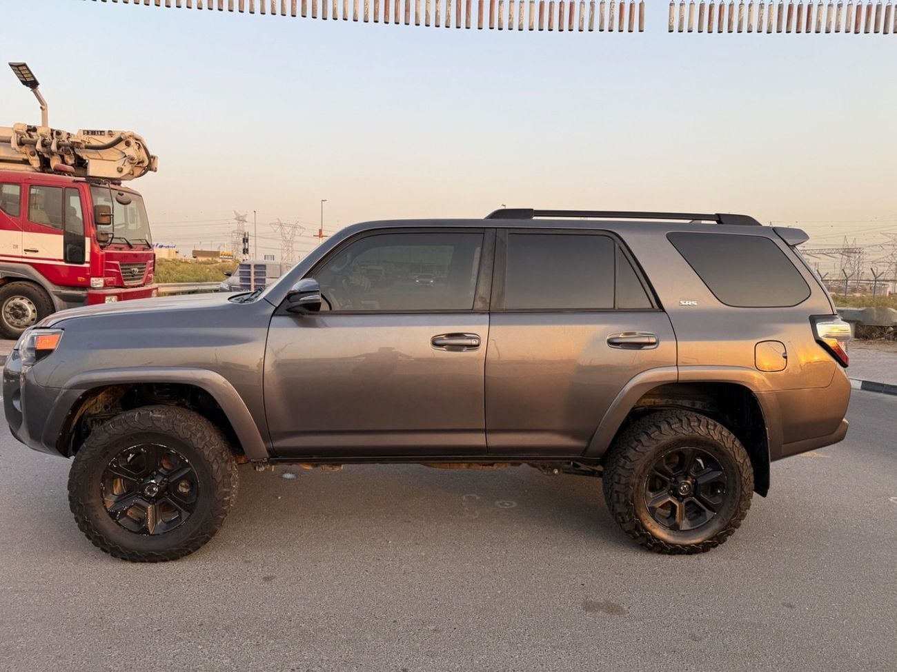 Toyota 4Runner SR5 Leader Seat Perfect and smooth car