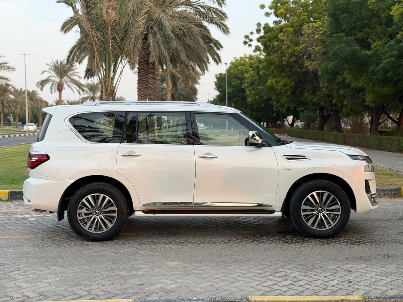 Nissan Patrol SE TITANIUM v6
