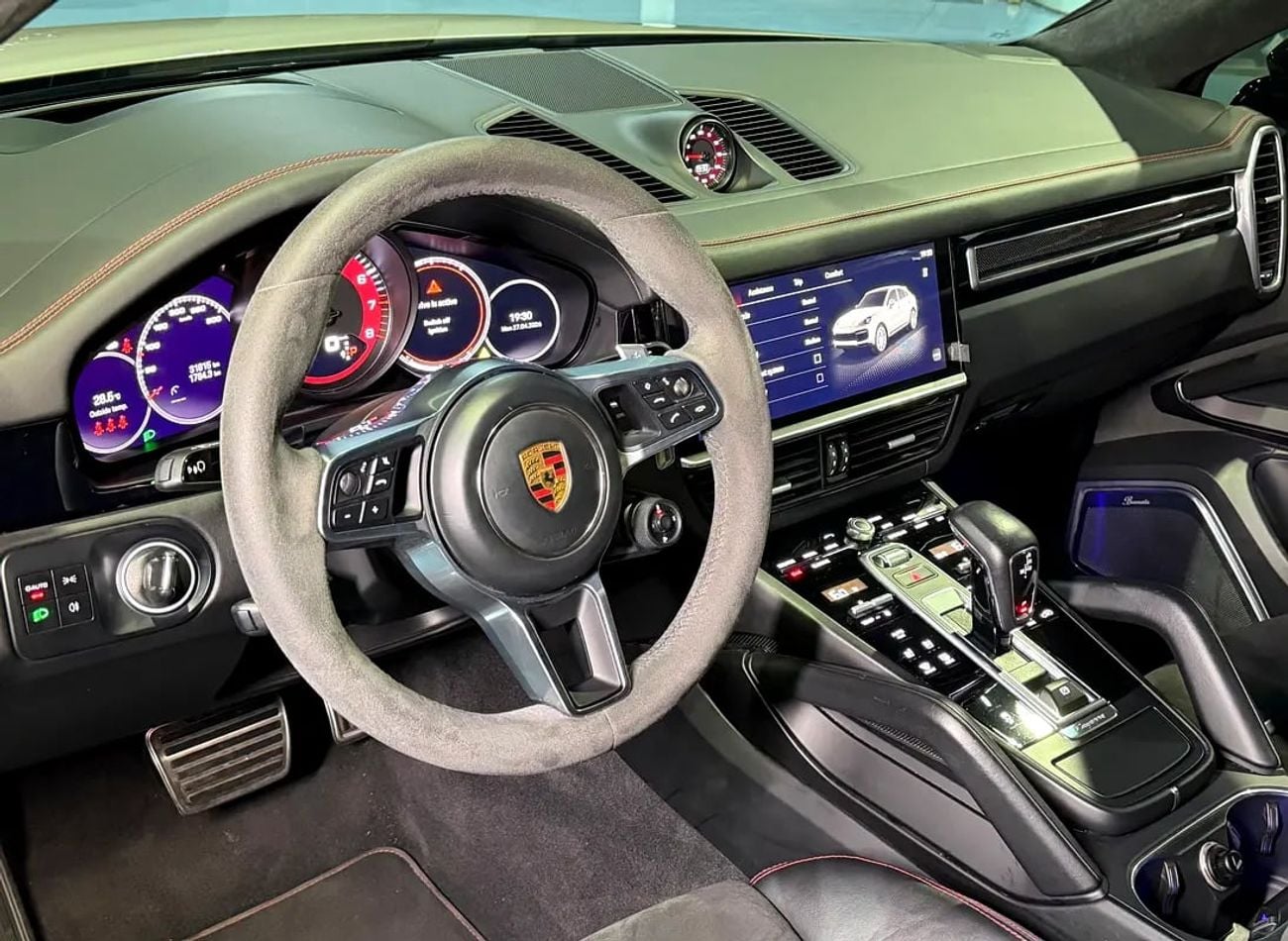 Porsche Cayenne GTS COUPE GTS GCC FHS