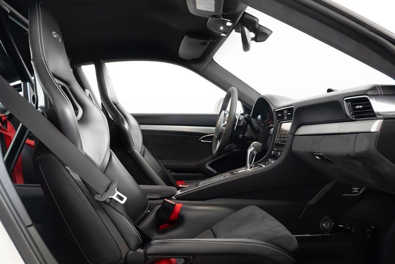 Porsche 911 GT3 3.8L (492 HP) 3.8L