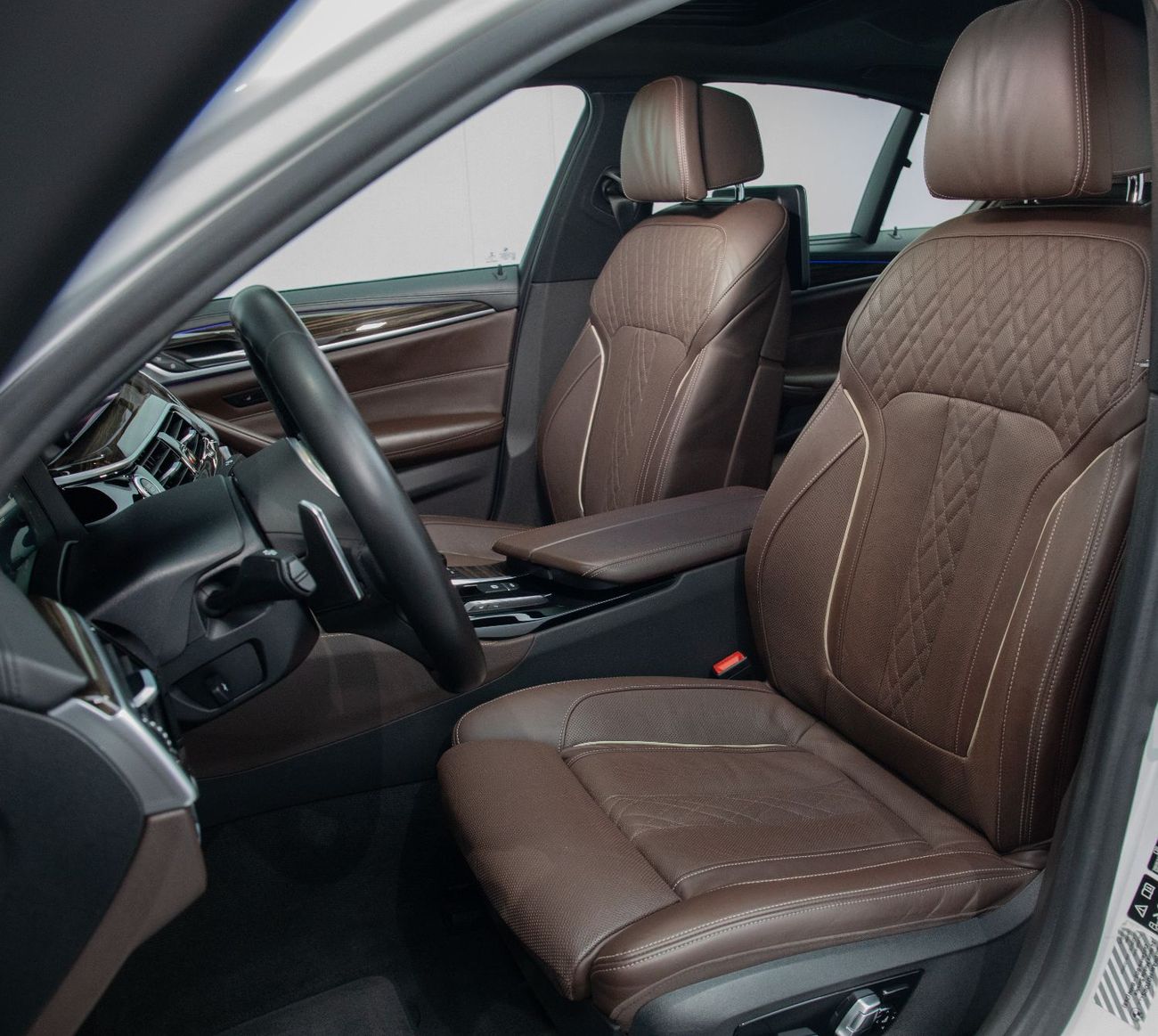 BMW M550i STANDARD