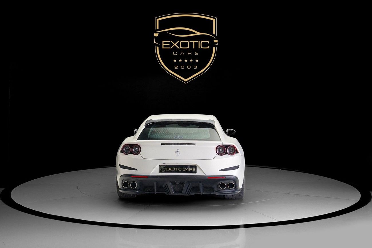 فيراري جي تي سي 4 لوسو LUSSO