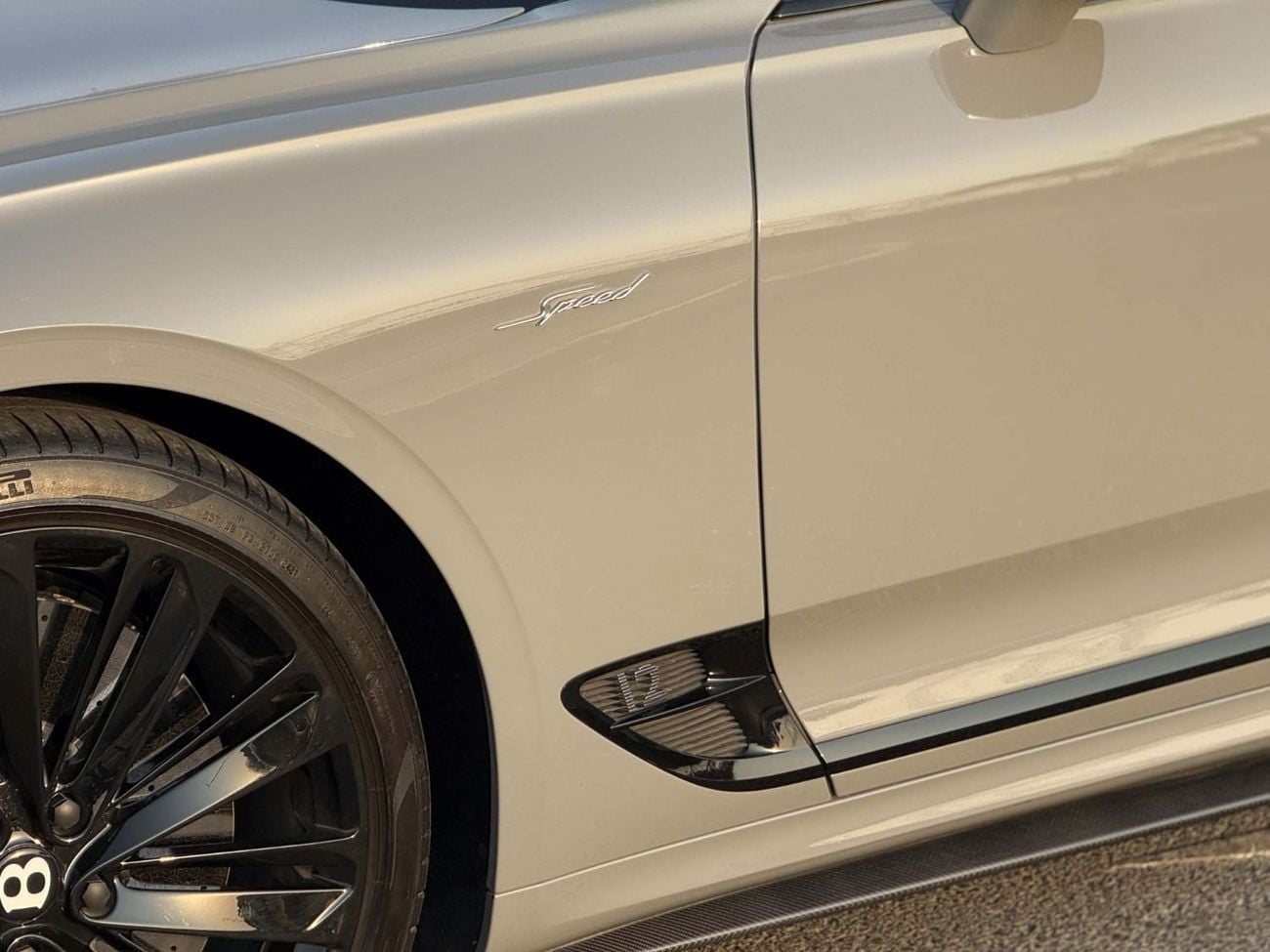 Bentley Continental GT W12 **2021**NEAT AND CLEAN LESS KILOMETER