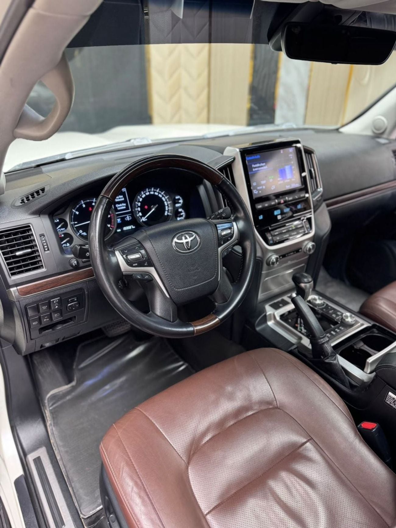Toyota Land Cruiser VXR