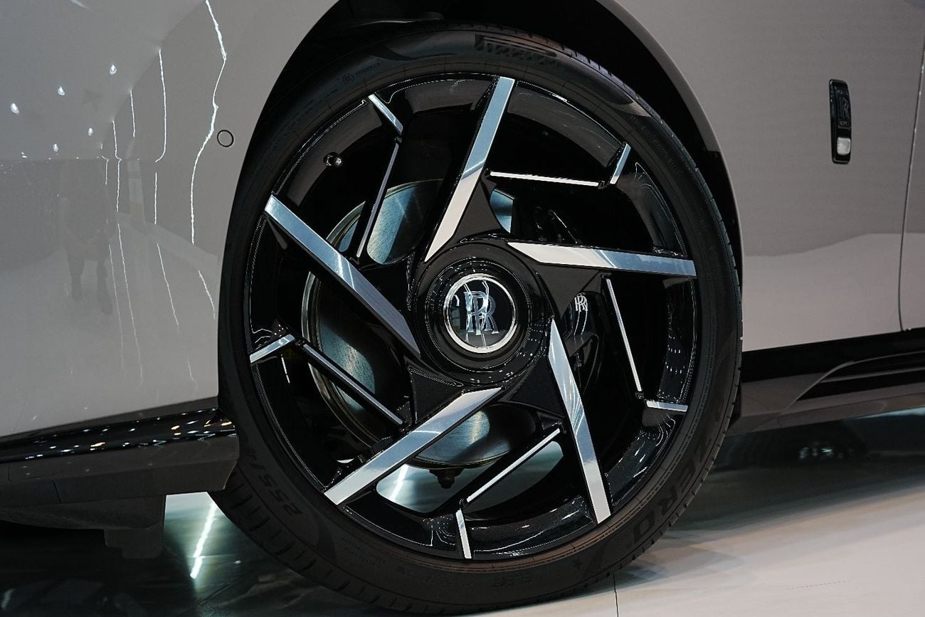 Rolls Royce Spectre Black Badge, Bespoke Audio, Illuminated Fascia, Starlight, Dealer Warr + Serv!!